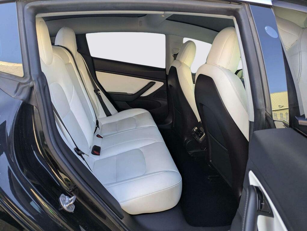 Tesla Model 3 Saloon LD19AMS Black #5