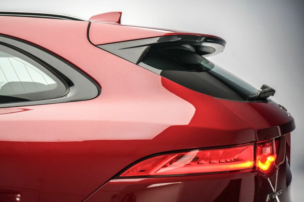 Jaguar F-Pace 2018 2.0 P300 R-sport Suv Awd Euro SG18YHE Red #4