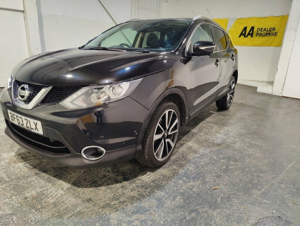 Nissan Qashqai 1.6L Tekna BF63ZLX Black #2