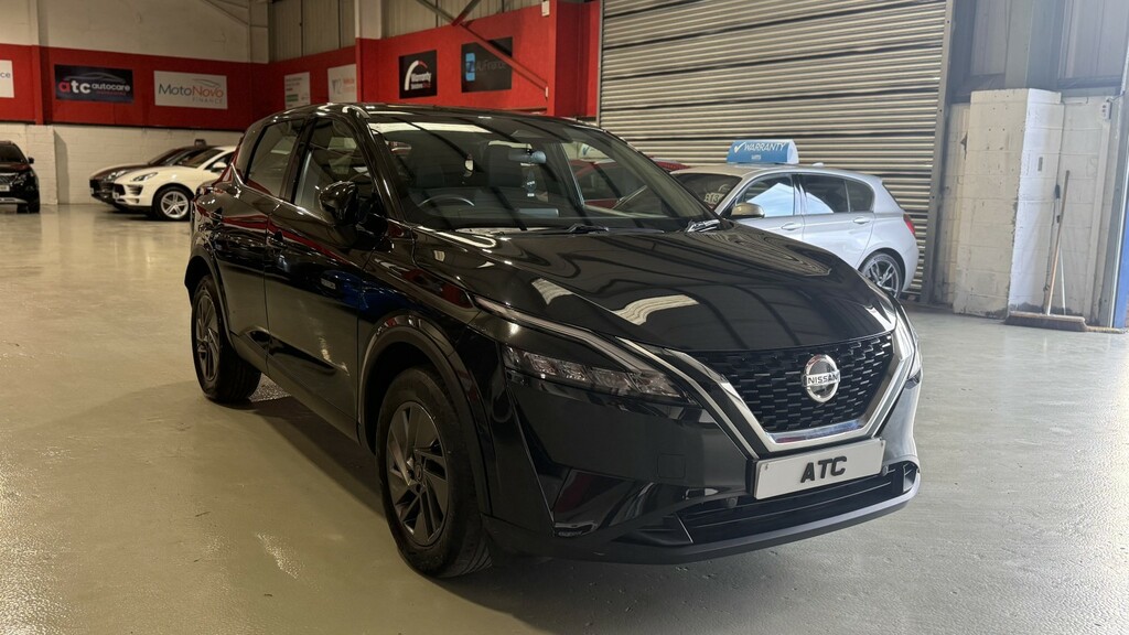 Nissan Qashqai Suv 1.3 Dig-t Mhev Acenta Premium 2021 DV71AAZ Black #3