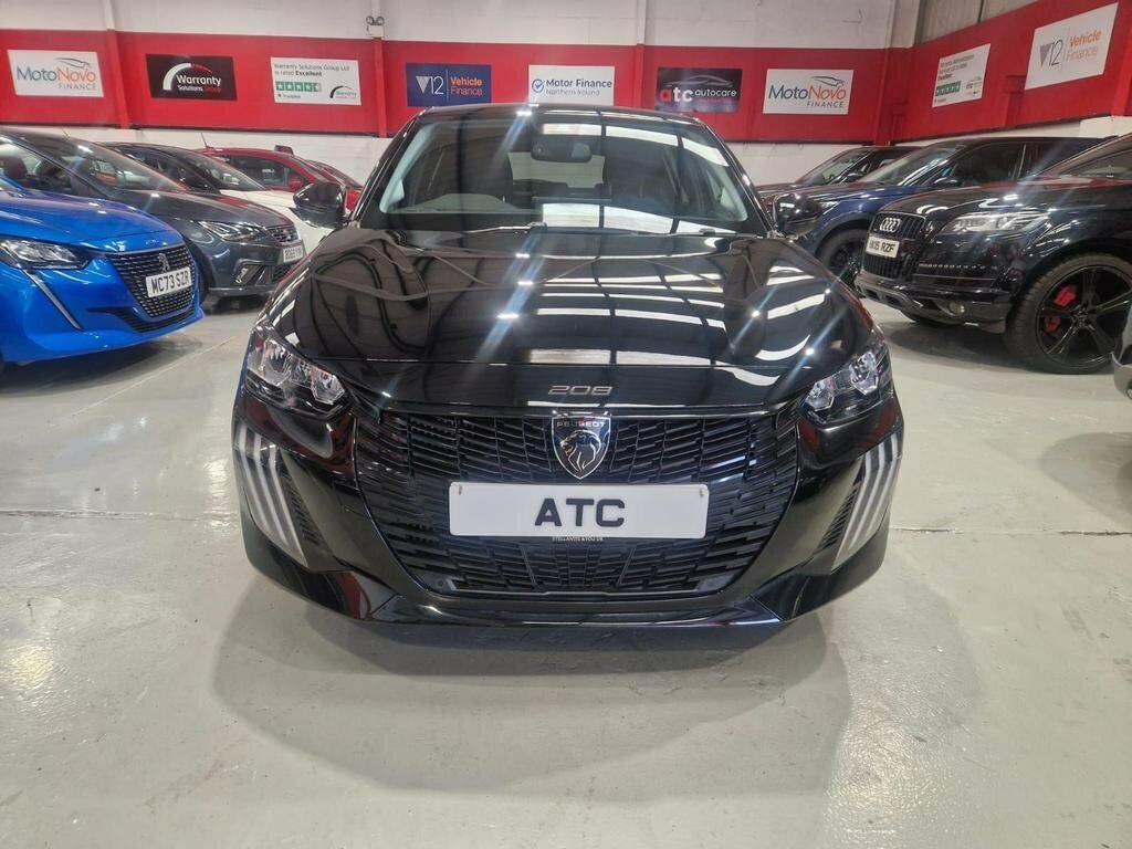 Peugeot 208 Hatchback 1.2 Puretech Allure 2024 MT24XAJ Black #2