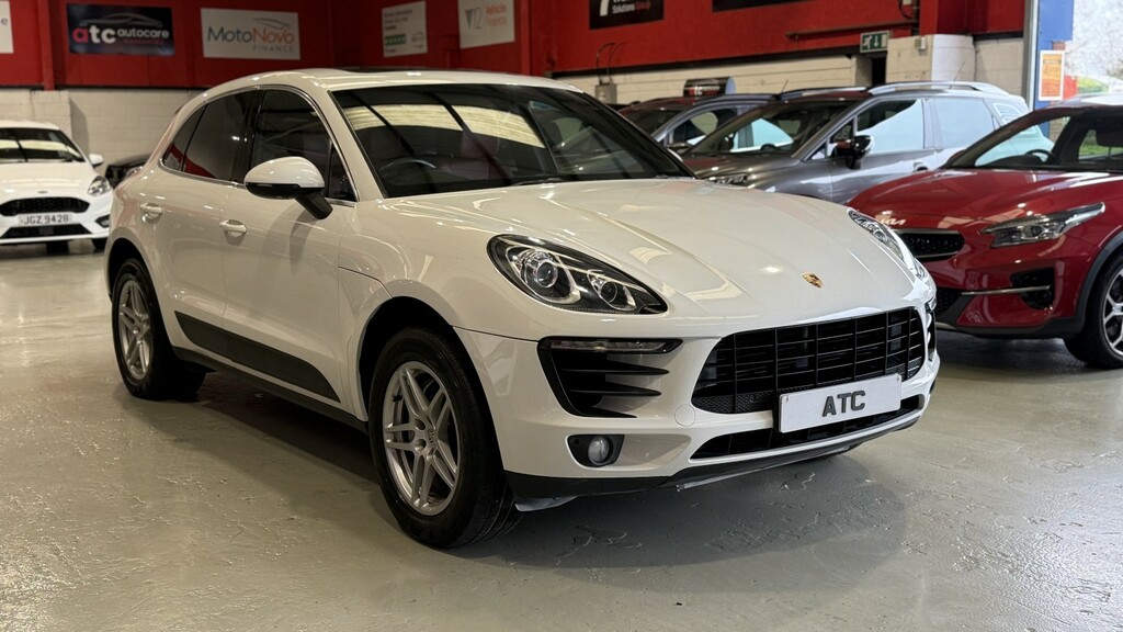 Porsche Macan Estate 2015 White