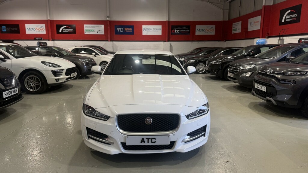 Jaguar XE Saloon 2.0 D R-sport 2016 DV66YXE White #5