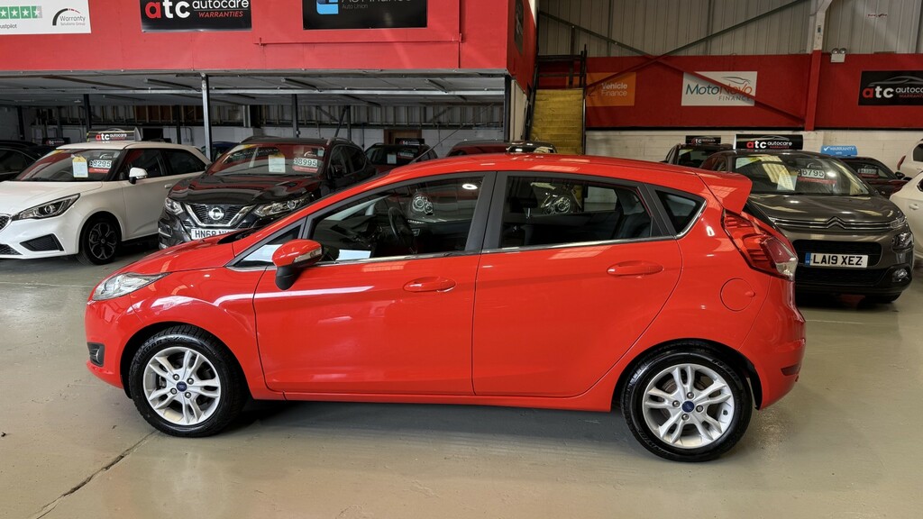 Ford Fiesta Hatchback 1.0 T Ecoboost Zetec 2015 SP65POJ Red #4