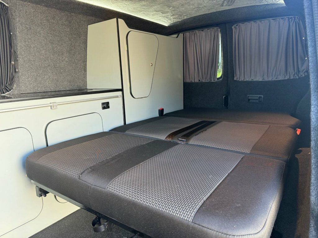 Volkswagen Transporter 2L Highline CP18LYH Silver #6