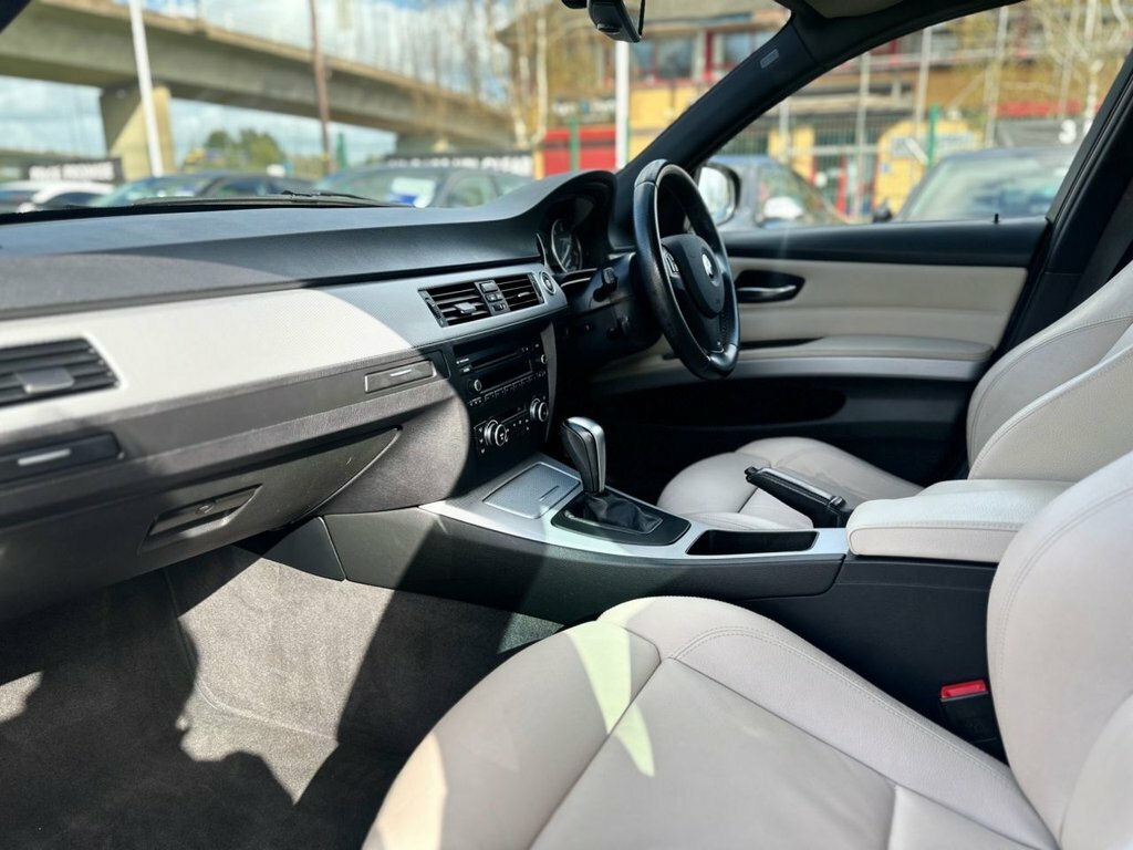 BMW 3 Series 2L M Sport YE12MUW Blue #5