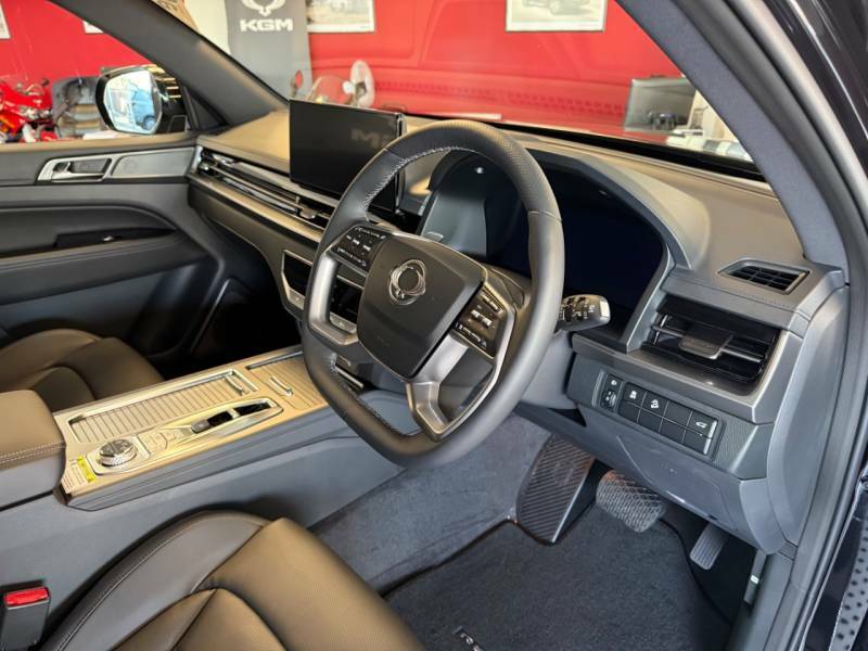 SsangYong Rexton 2.2 K30 Van - 2026 26 Black #5
