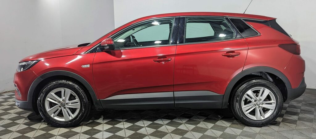 Vauxhall Grandland X 1.2 Turbo Se WHZ7236 Red #3