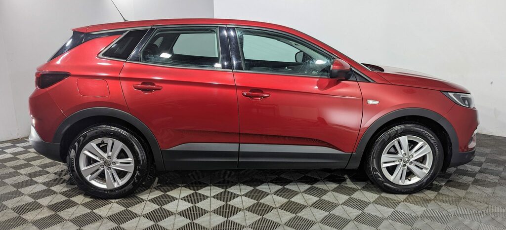 Vauxhall Grandland X 1.2 Turbo Se WHZ7236 Red #5