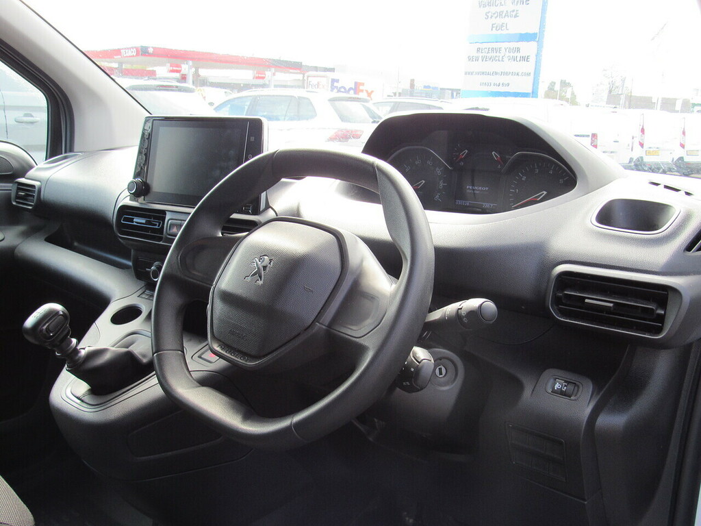 Peugeot Partner Bluehdi 950 Professional Premium L2 Lwb Euro 6 W CF23AAJ White #2