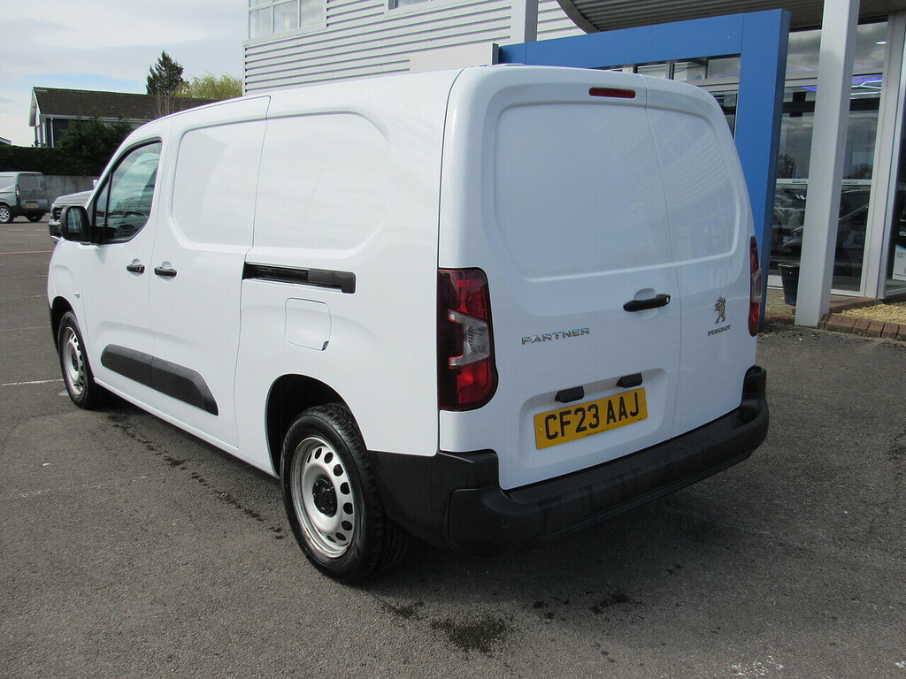 Peugeot Partner Bluehdi 950 Professional Premium L2 Lwb Euro 6 W CF23AAJ White #4
