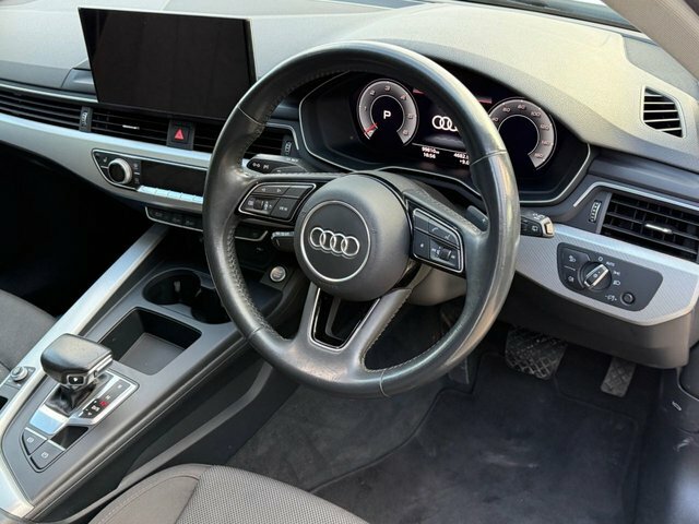 Audi A4 Avant 2.0 Tdi 30 Technik HF70UFV White #4