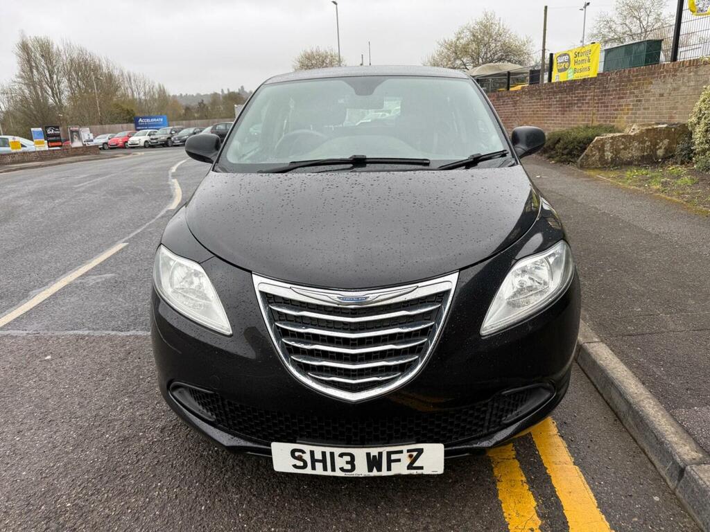 Chrysler Ypsilon Hatchback 1.2 S Euro 5 Ss 201313 Black #2