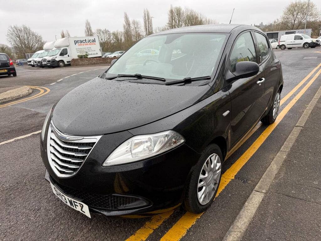 Chrysler Ypsilon Hatchback 1.2 S Euro 5 Ss 201313 Black #3