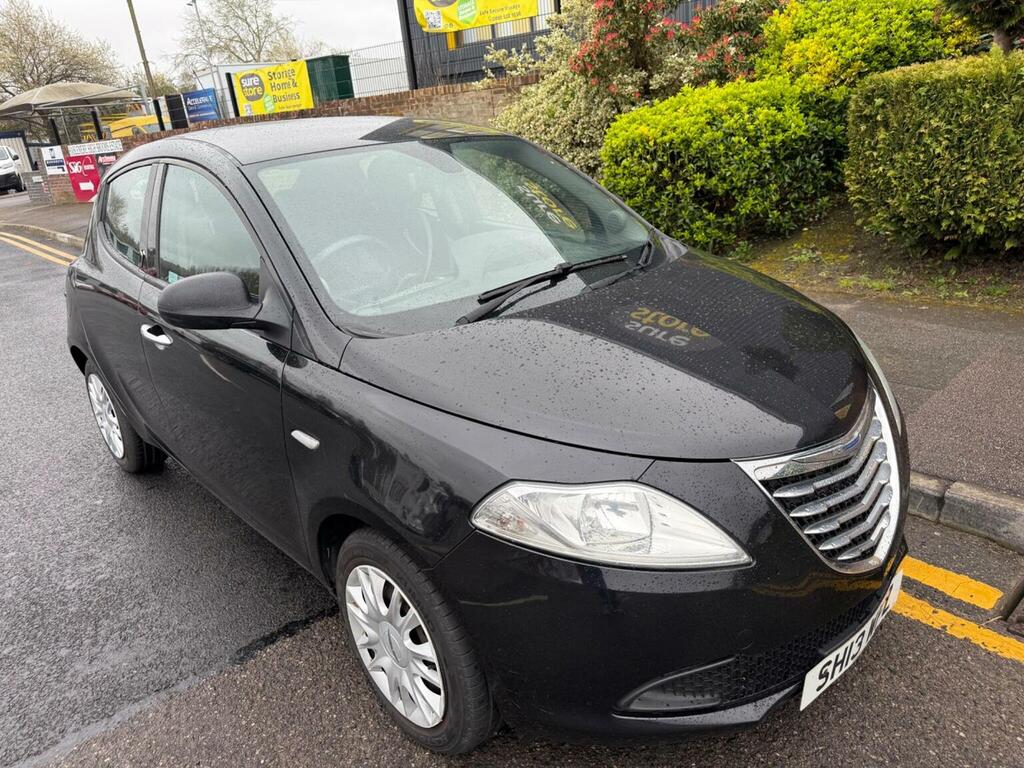 Chrysler Ypsilon Hatchback 1.2 S Euro 5 Ss 201313 Black #5