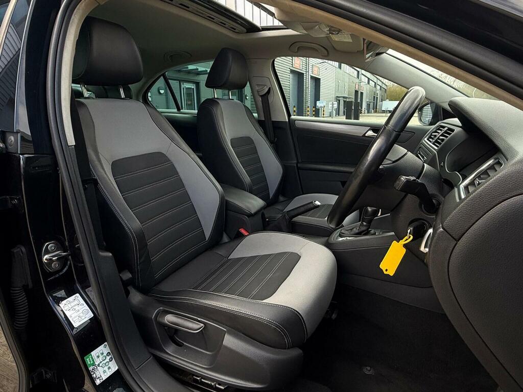 Volkswagen Jetta Saloon 2.0 Tdi Se 2011 Grey #62