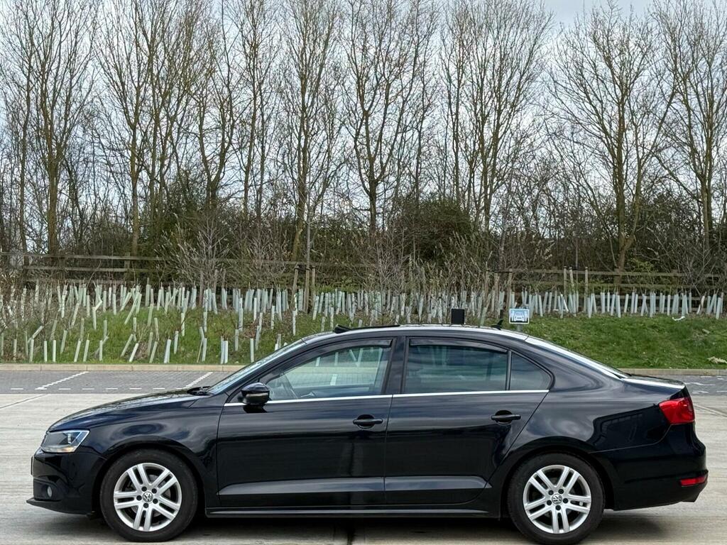 Volkswagen Jetta Saloon 2.0 Tdi Se 2011 Grey #47