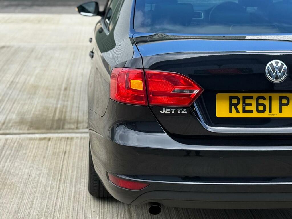 Volkswagen Jetta Saloon 2.0 Tdi Se 2011 Grey #58