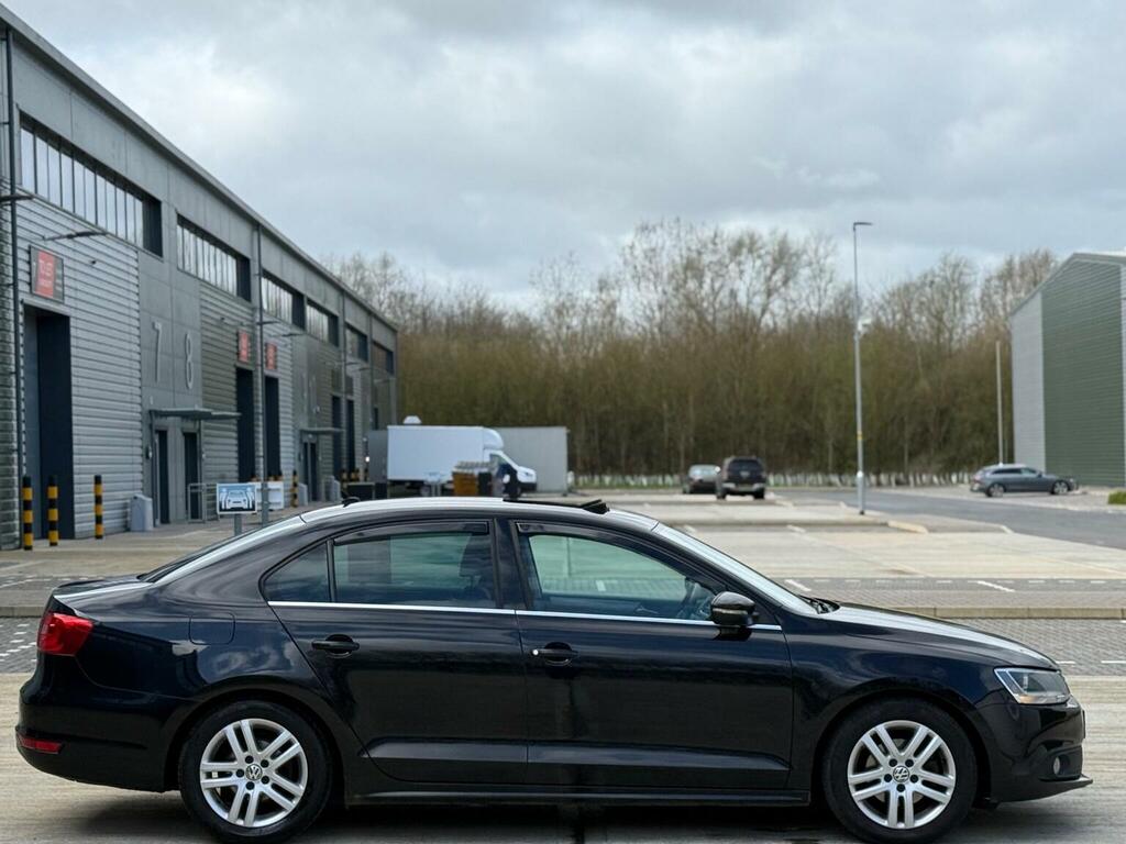 Volkswagen Jetta Saloon 2.0 Tdi Se 2011 Grey #54