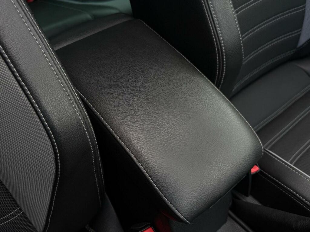 Volkswagen Jetta Saloon 2.0 Tdi Se 2011 Grey #74