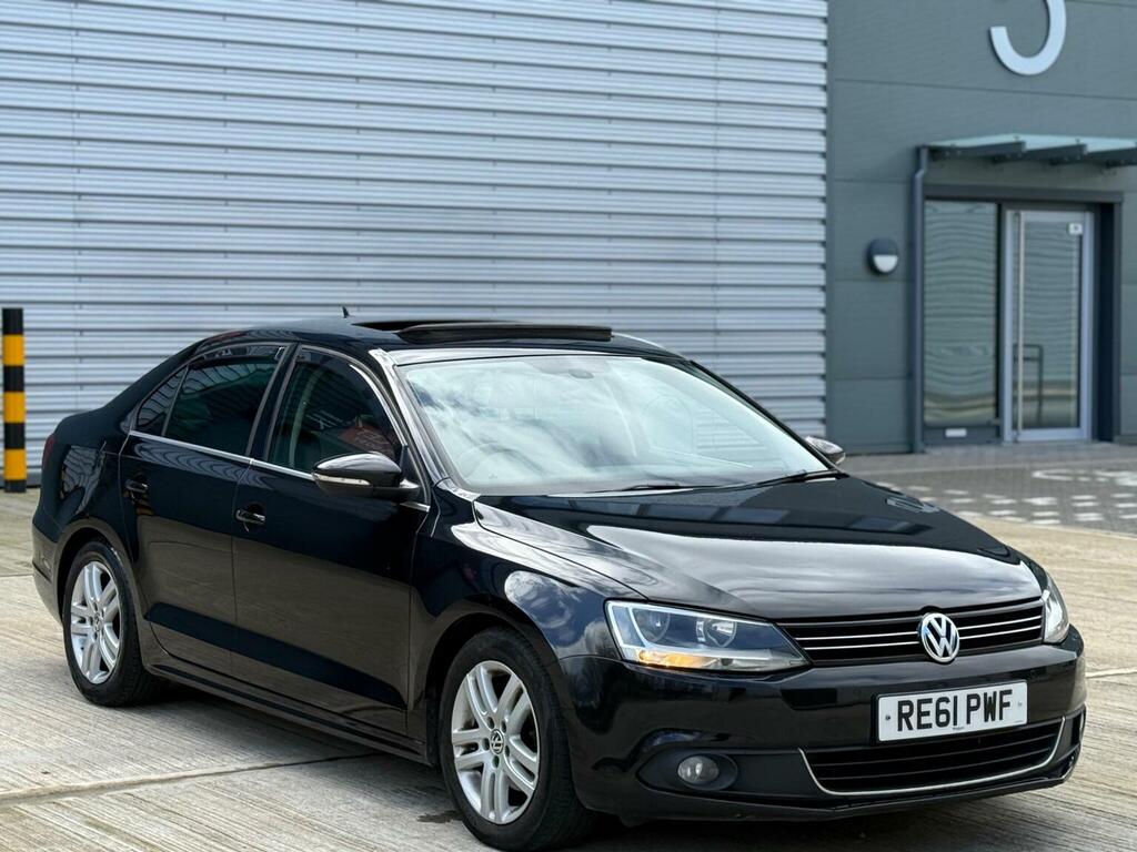 Volkswagen Jetta Saloon 2.0 Tdi Se 2011 Grey #55