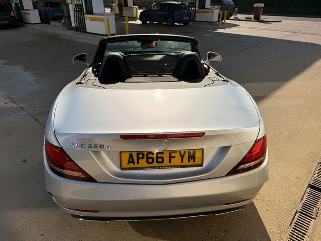 Mercedes-Benz SLC 2.1 Slc250d Amg White #22