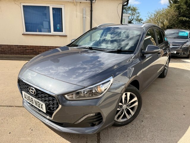 Hyundai I30 1.6 Crdi Se Nav Tourer Dct Euro 6 Ss Grey #2