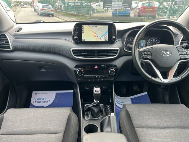 Hyundai Tucson 1.6 Gdi Se Nav Suv Euro 6 S S FL69RBY Grey #3