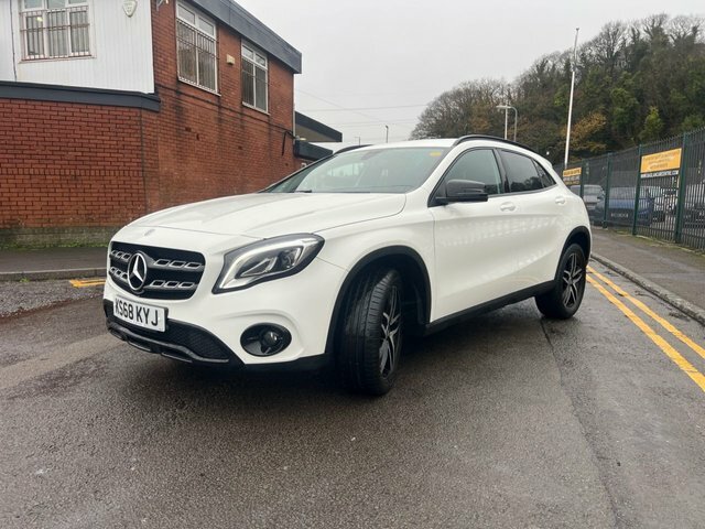 Mercedes-Benz GLA Class 1.6 Gla180 Urban Edition Suv Eur KS68KYJ White #6