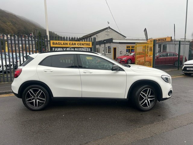 Mercedes-Benz GLA Class 1.6 Gla180 Urban Edition Suv Eur KS68KYJ White #2