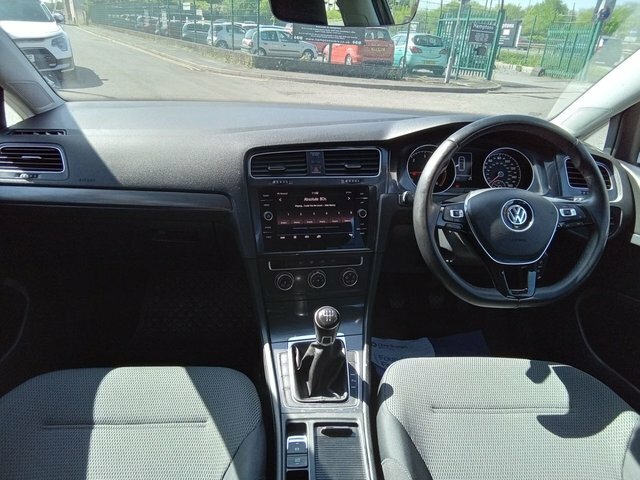 Volkswagen Golf 1.6 Tdi Se Nav Hatchback Euro 6 CE18UGZ Black #3