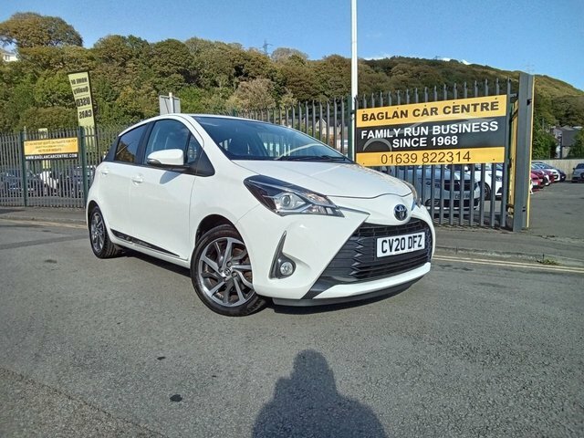 Toyota Yaris 1.5 Vvt-i Y20 Bi-tone Hatchback CV20DFZ White #4