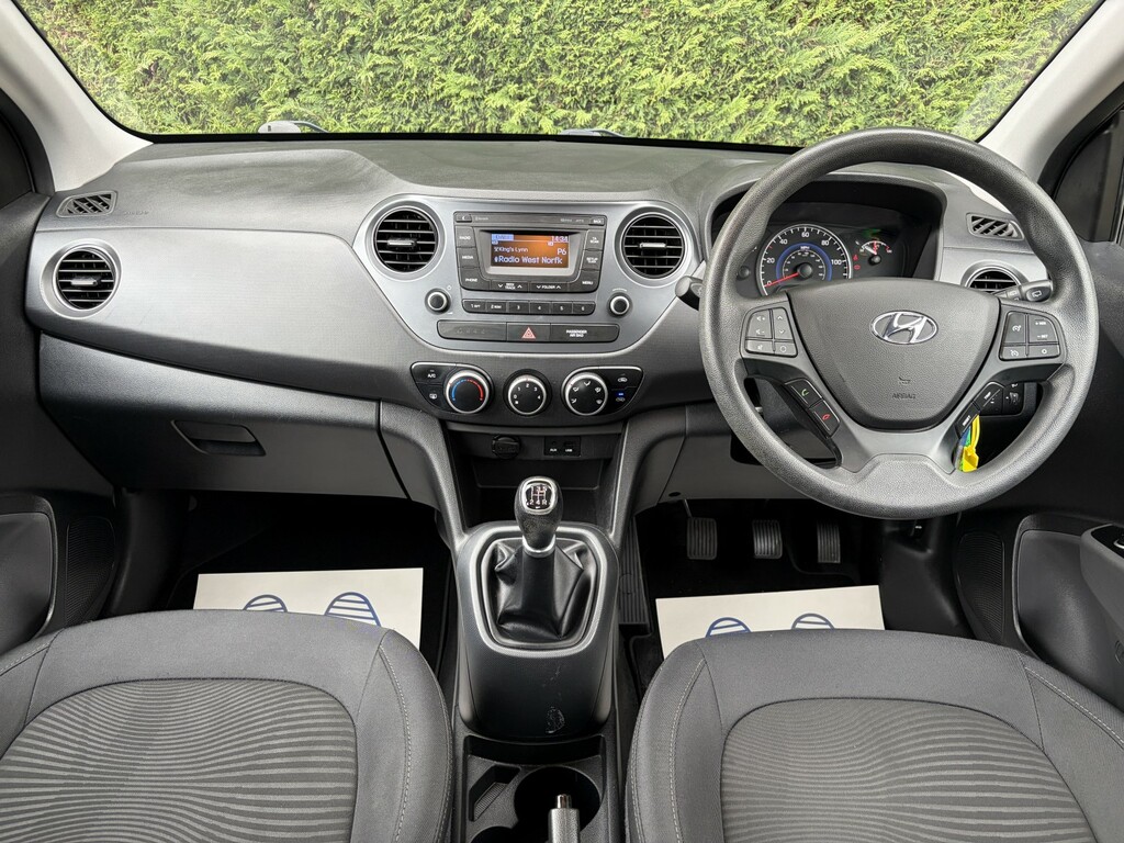 Hyundai I10 1.0 I10 Se 1.0 My17 FY67GRU Black #3
