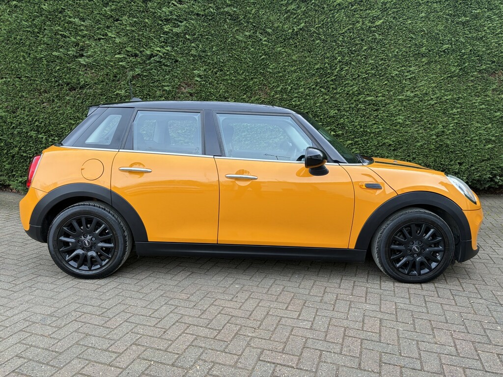 Mini Hatch 1.5 5-Door Hatch Cooper D YB66GSV Orange #4