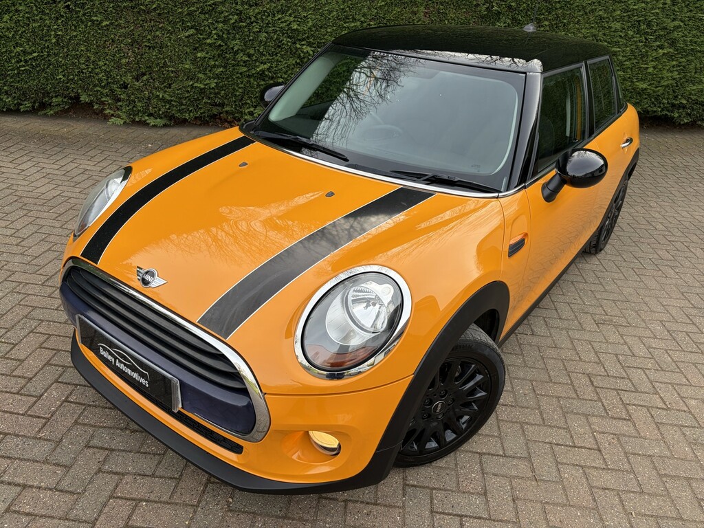 Mini Hatch 1.5 5-Door Hatch Cooper D YB66GSV Orange #3