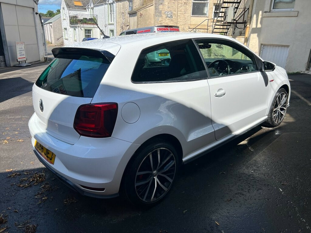 Volkswagen Polo Hatchback 1.8 Tsi Bluemotion Tech Gti 2017 NG66JEJ White #2