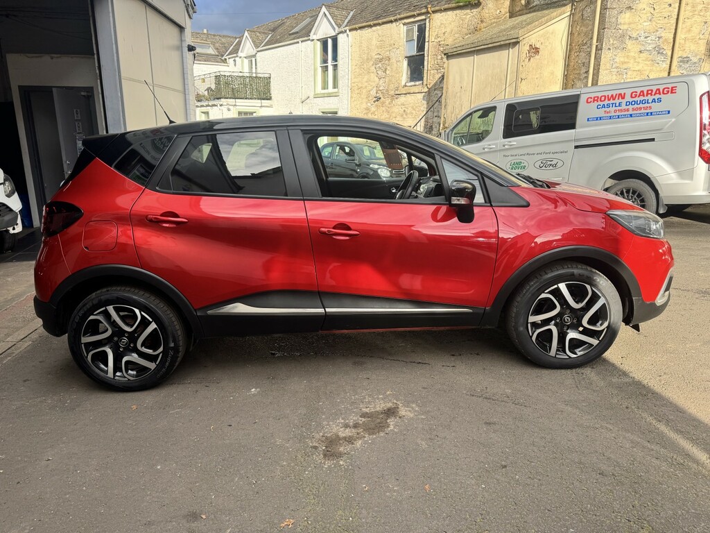 Renault Captur Suv 0.9 Iconic Tce 90 My18 2019 HK69AYX Red #2