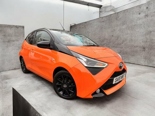 Toyota Aygo 1.0 Vvt-i X-cite Hatchback SA19NNT Orange #2