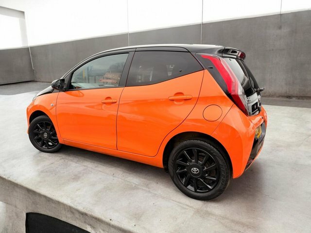 Toyota Aygo 1.0 Vvt-i X-cite Hatchback SA19NNT Orange #4