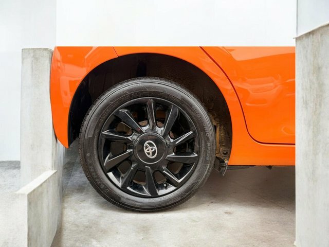 Toyota Aygo 1.0 Vvt-i X-cite Hatchback SA19NNT Orange #6