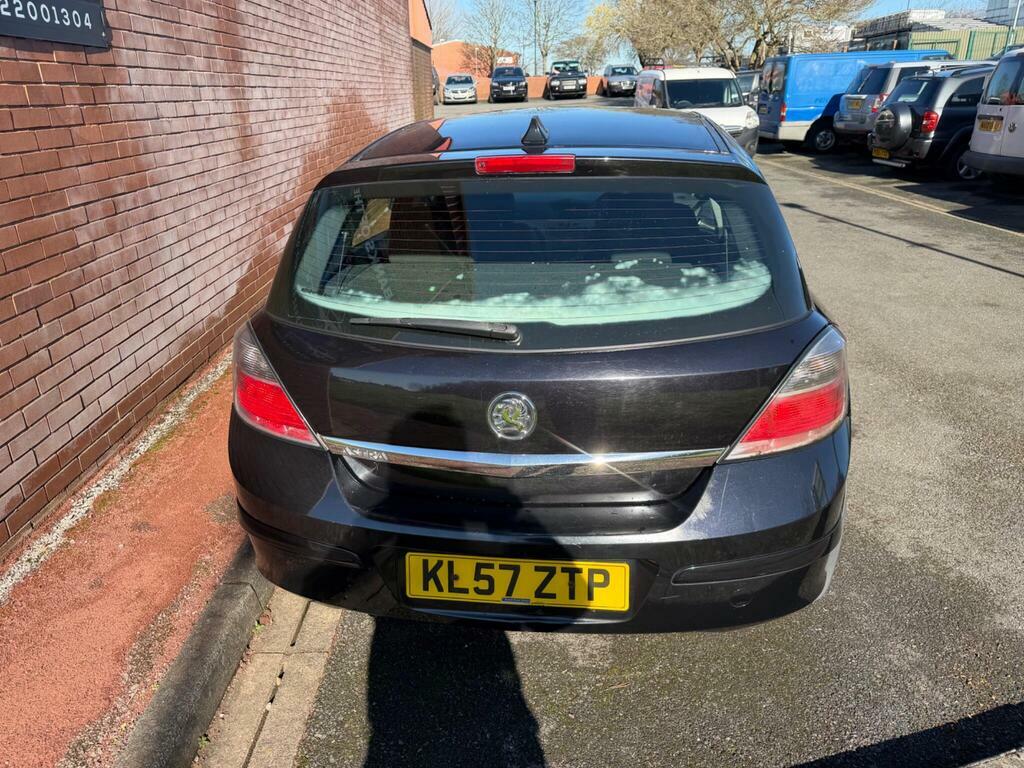 Vauxhall Astra 1.4I 16V Club Black #4