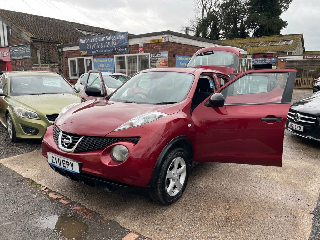 Nissan Juke 1L Visia Red