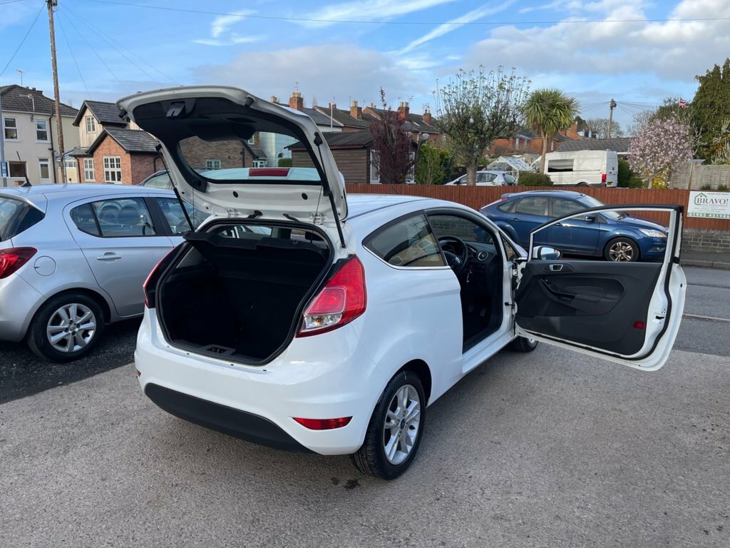 Ford Fiesta 1L Zetec KU64NFD White #4
