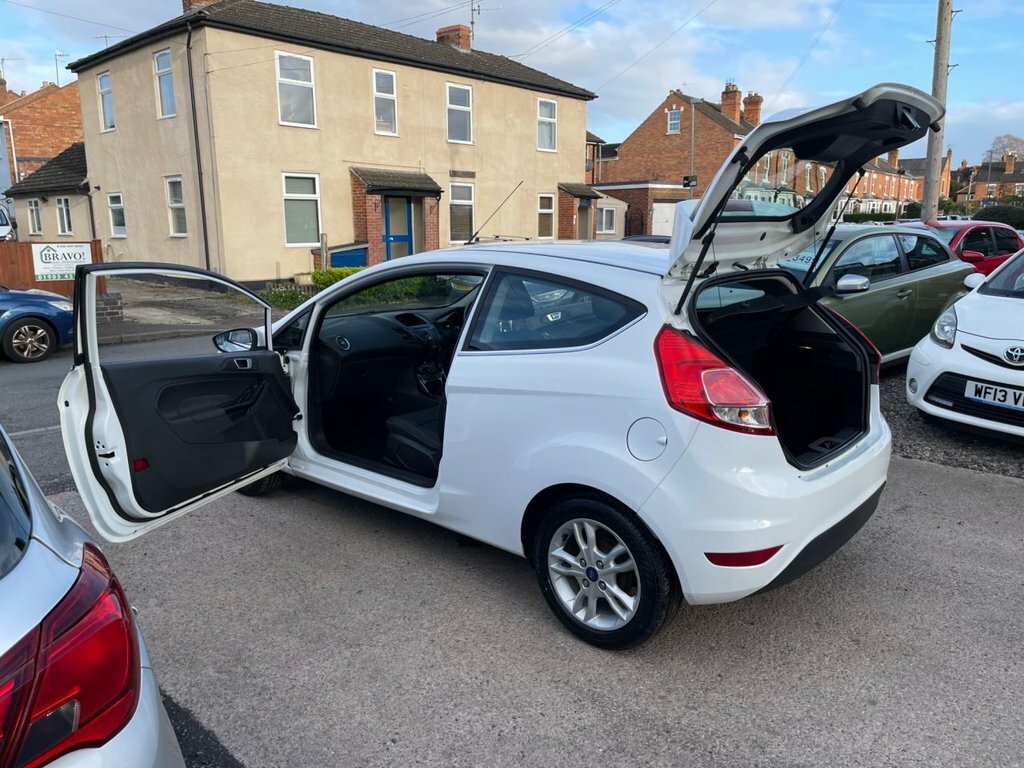 Ford Fiesta 1L Zetec KU64NFD White #2