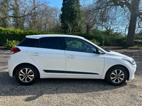 Hyundai I20 2018 18 1.2 White #6