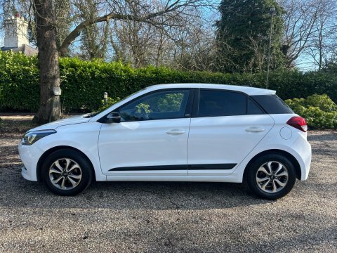 Hyundai I20 2018 18 1.2 White #5