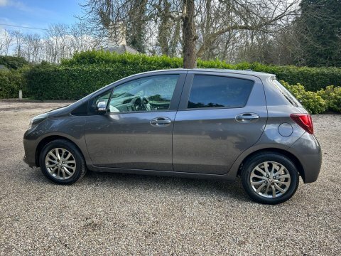 Toyota Yaris 2016 66 1.33 Grey #6