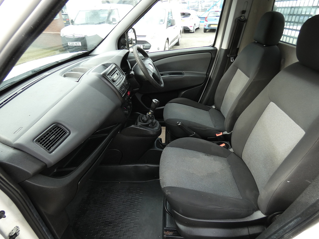 Fiat Doblo Workup Pickup 1.3 Multijet Only 67K U5111 White #5