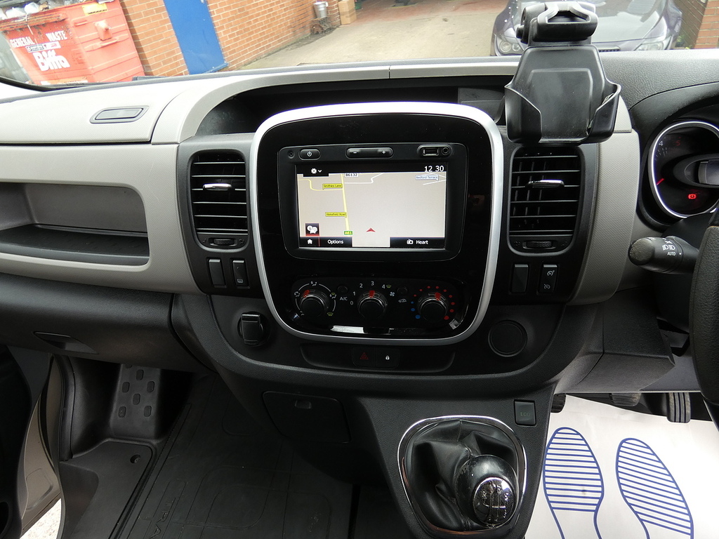 Renault Trafic 1.6Dci Sport Lwb L2 120Ps Stunning Van U5160 Ule MD19FGA Silver #5