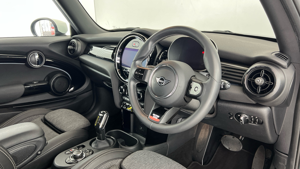 Mini Hatch Cooper Se 32.6Kwh Multitone Edition Hatchback GL72SYU Green #6